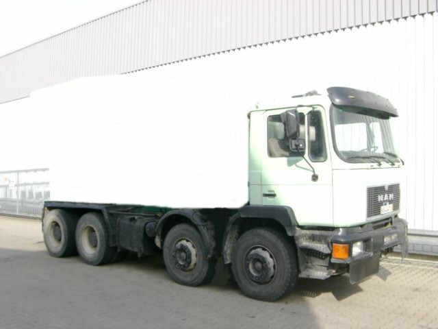 MAN 33.292 8x4 BB 33.292 8x4 BB, 6-Zylinder - Fahrgestell LKW: das Bild 1 MAN 33.292 8x4 BB 33.292 8x4 BB, 6-Zylinder - Fahrgestell LKW: das Bild 1