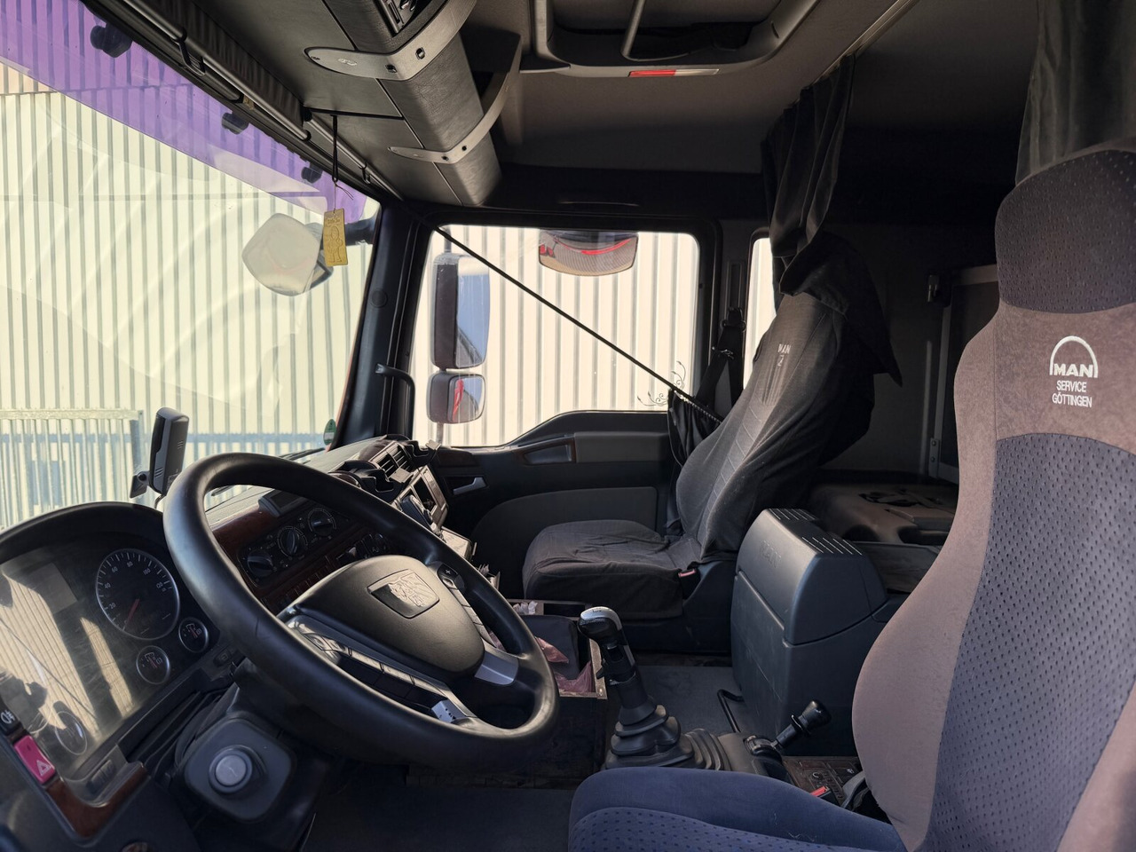 MAN TGA 26.480 6X6H BL TGA 26.480 6X6H BL, HydroDrive, Intarder, Wechselsystem (Sattelplatte) - Kipper: das Bild 5 MAN TGA 26.480 6X6H BL TGA 26.480 6X6H BL, HydroDrive, Intarder, Wechselsystem (Sattelplatte) - Kipper: das Bild 5