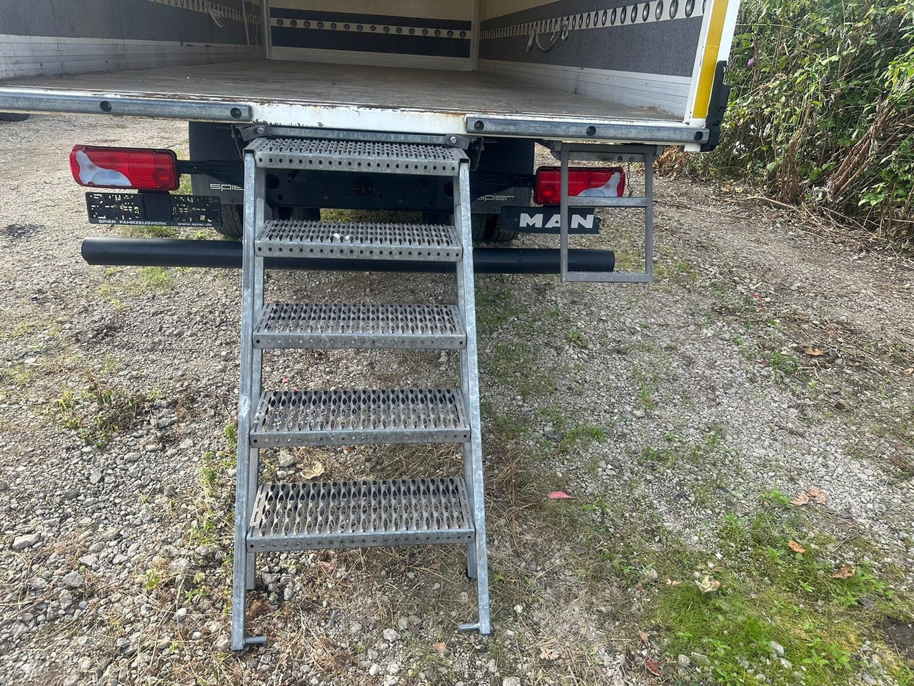 Koffer LKW MAN TGL 8.150 4x2 BL TGL 8.150 4x2 BL, Möbelkoffer mit Rolltor: das Bild 13