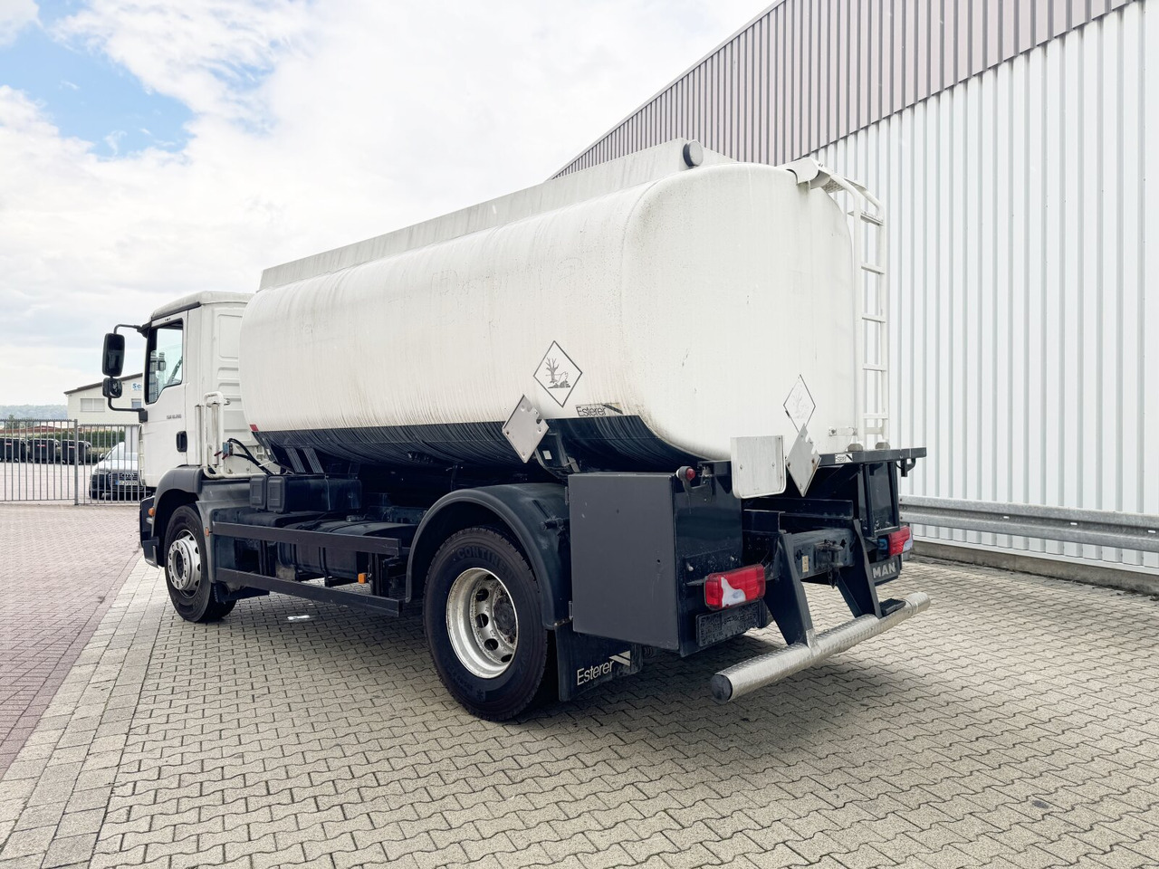 Tankwagen MAN TGM 18.280 4X2 BL TGM 18.280 4X2 BL, Esterer Tankaufbau ca. 13.910l, 2 Kammern: das Bild 12