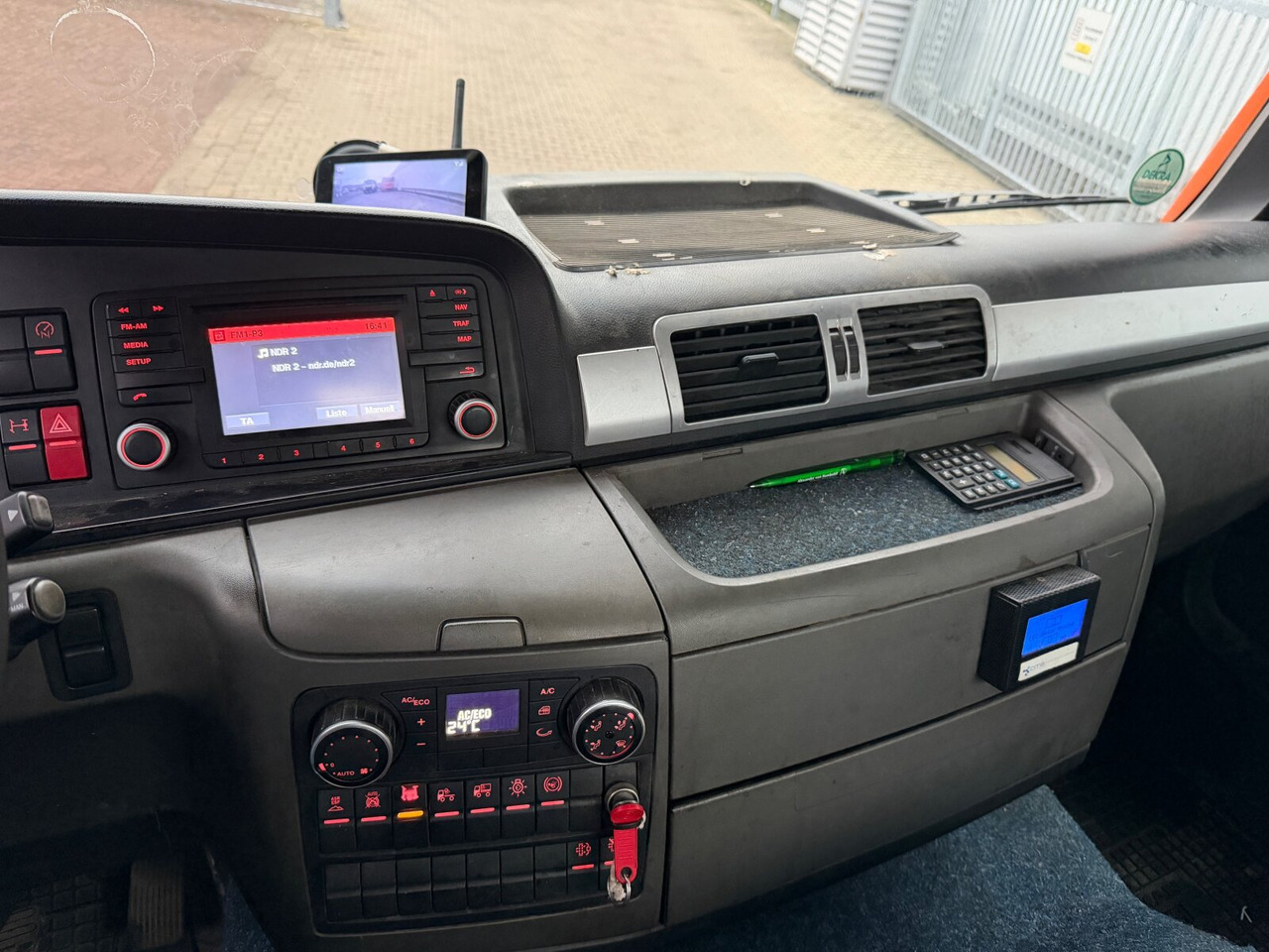 MAN TGM 18.290 4x2 BB TGM 18.290 4x2 BB, Tele-Absetzer - Absetzkipper: das Bild 4 MAN TGM 18.290 4x2 BB TGM 18.290 4x2 BB, Tele-Absetzer - Absetzkipper: das Bild 4