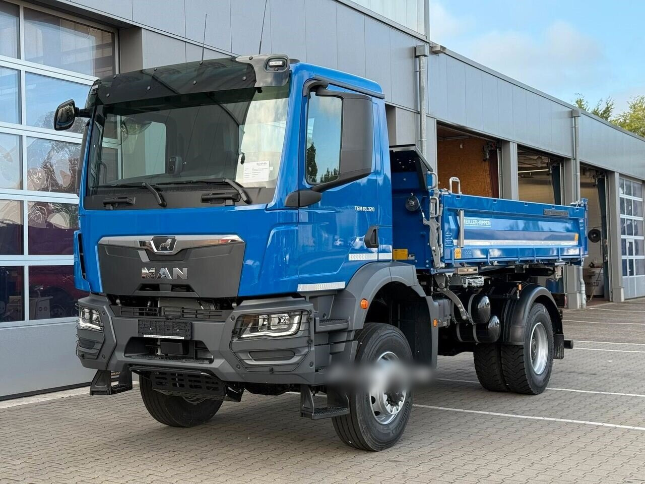 MAN TGM 18.320 4x4 BB CH TGM 18.320 4x4 BB CH, Navi, Meiller Trigenius - Kipper: das Bild 2 MAN TGM 18.320 4x4 BB CH TGM 18.320 4x4 BB CH, Navi, Meiller Trigenius - Kipper: das Bild 2