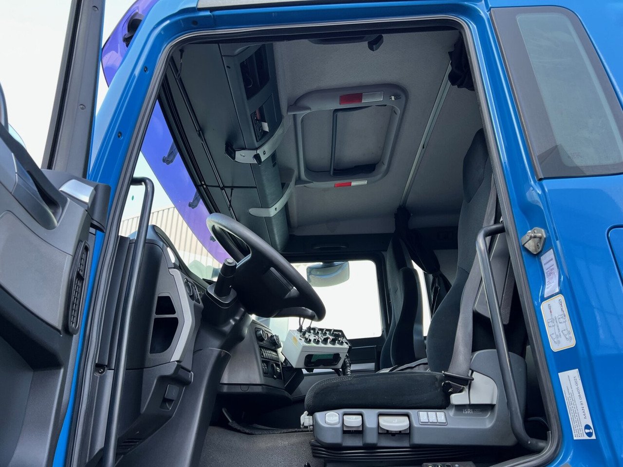 MAN TGS 18.360 4X4 BL TGS 18.360 4X4 BL, Hinterkipper, hydr. Heckklappe, Winterdienstausstattung - Kipper: das Bild 5 MAN TGS 18.360 4X4 BL TGS 18.360 4X4 BL, Hinterkipper, hydr. Heckklappe, Winterdienstausstattung - Kipper: das Bild 5