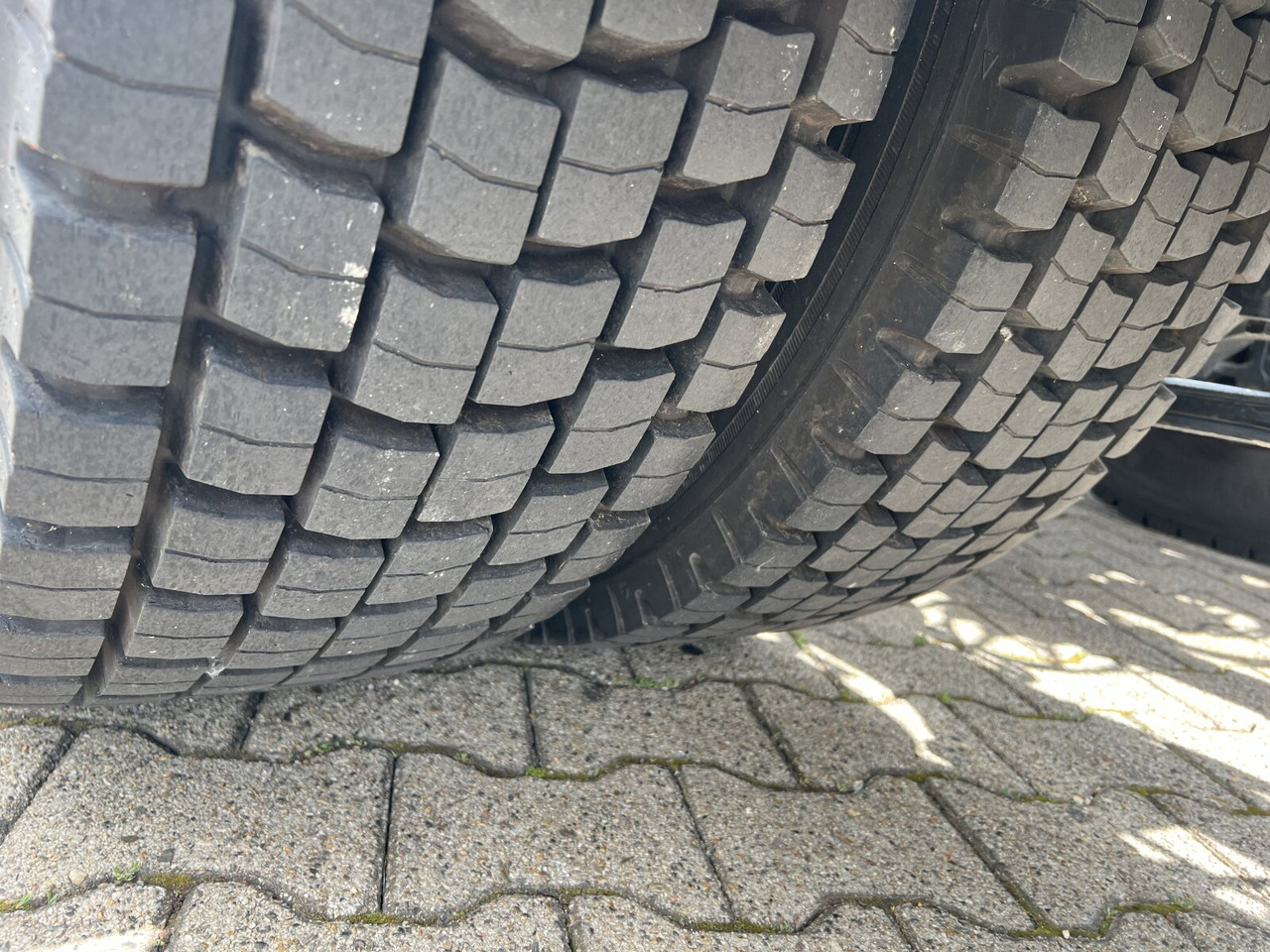 MAN TGS 26.320 6X2-4 BL TGS 26.320 6X2-4 BL, Lenk-/Liftachse, Rechtslenker, Export Only! - Fahrgestell LKW: das Bild 5 MAN TGS 26.320 6X2-4 BL TGS 26.320 6X2-4 BL, Lenk-/Liftachse, Rechtslenker, Export Only! - Fahrgestell LKW: das Bild 5