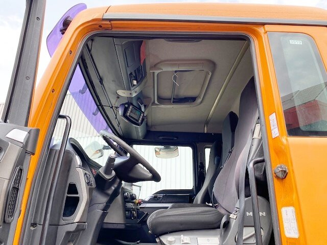 MAN TGS 26.320 6x2-4 BL TGS 26.320 6x2-4 BL, Lenkachse, Haller X2, Zöller-Schüttung - Müllwagen: das Bild 4 MAN TGS 26.320 6x2-4 BL TGS 26.320 6x2-4 BL, Lenkachse, Haller X2, Zöller-Schüttung - Müllwagen: das Bild 4