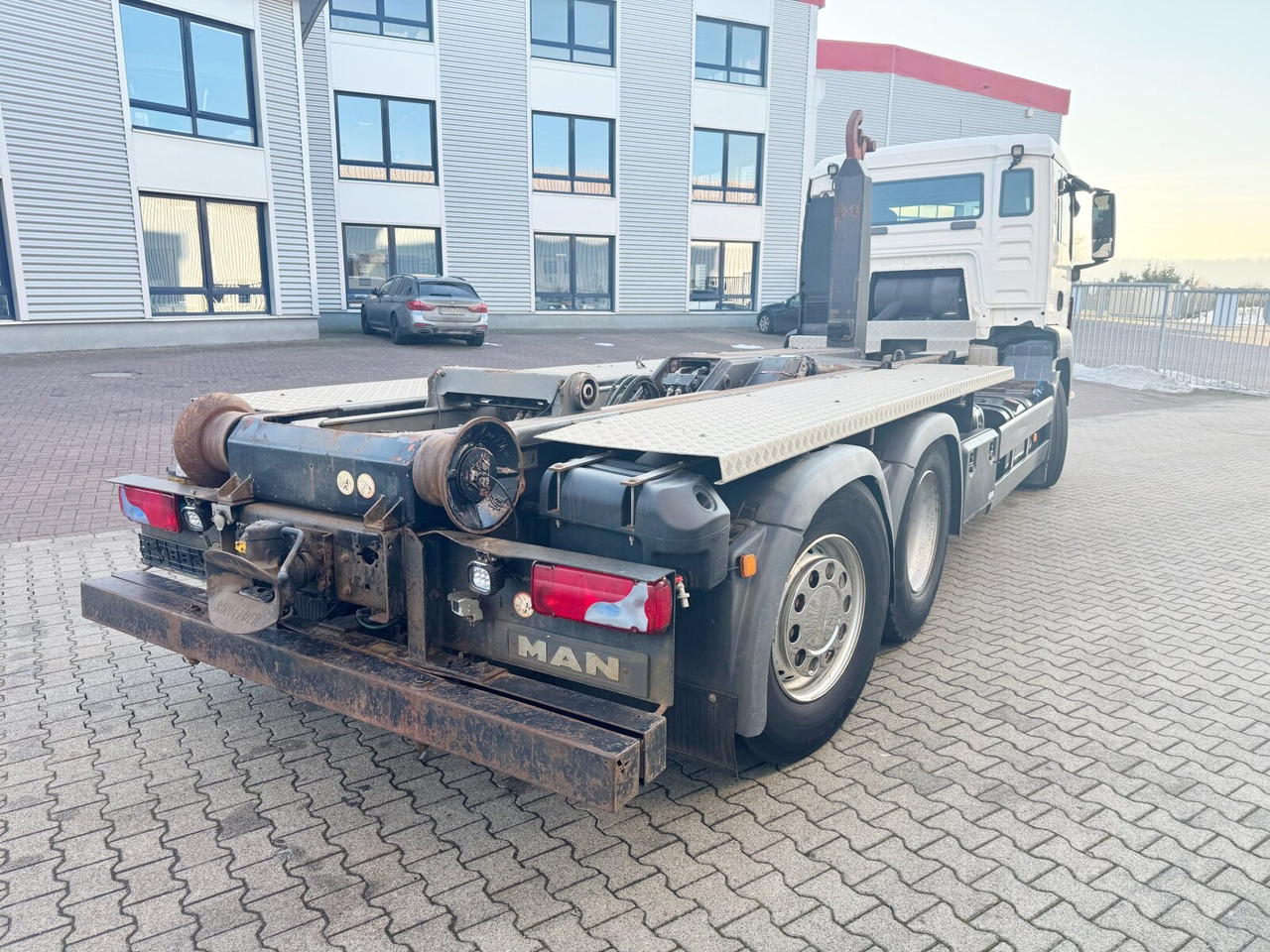 MAN TGS 26.480 6x2-4 BL TGS 26.480 6x2-4 BL, Lenk-Liftachse, VDL Abrollkipper bis 7m Container – Leasing MAN TGS 26.480 6x2-4 BL TGS 26.480 6x2-4 BL, Lenk-Liftachse, VDL Abrollkipper bis 7m Container: das Bild 9