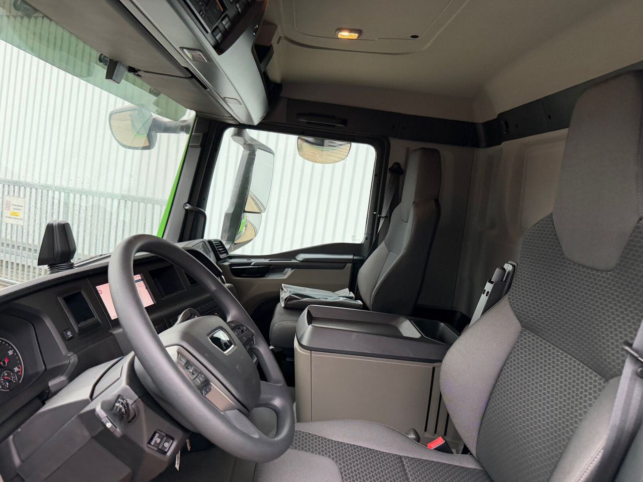 MAN TGS 26.520 6x2-2 BL TGS 26.520 6x2-2 BL, Navi, Liftachse - Abrollkipper: das Bild 5 MAN TGS 26.520 6x2-2 BL TGS 26.520 6x2-2 BL, Navi, Liftachse - Abrollkipper: das Bild 5