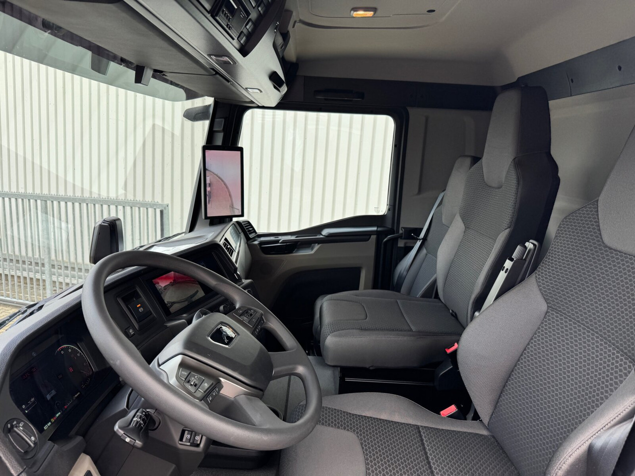 MAN TGS 26.520 6x6 BB TGS 26.520 6x6 BB, PriTarder, Navi, Optiview, Einzelbereifung - Fahrgestell LKW: das Bild 2 MAN TGS 26.520 6x6 BB TGS 26.520 6x6 BB, PriTarder, Navi, Optiview, Einzelbereifung - Fahrgestell LKW: das Bild 2