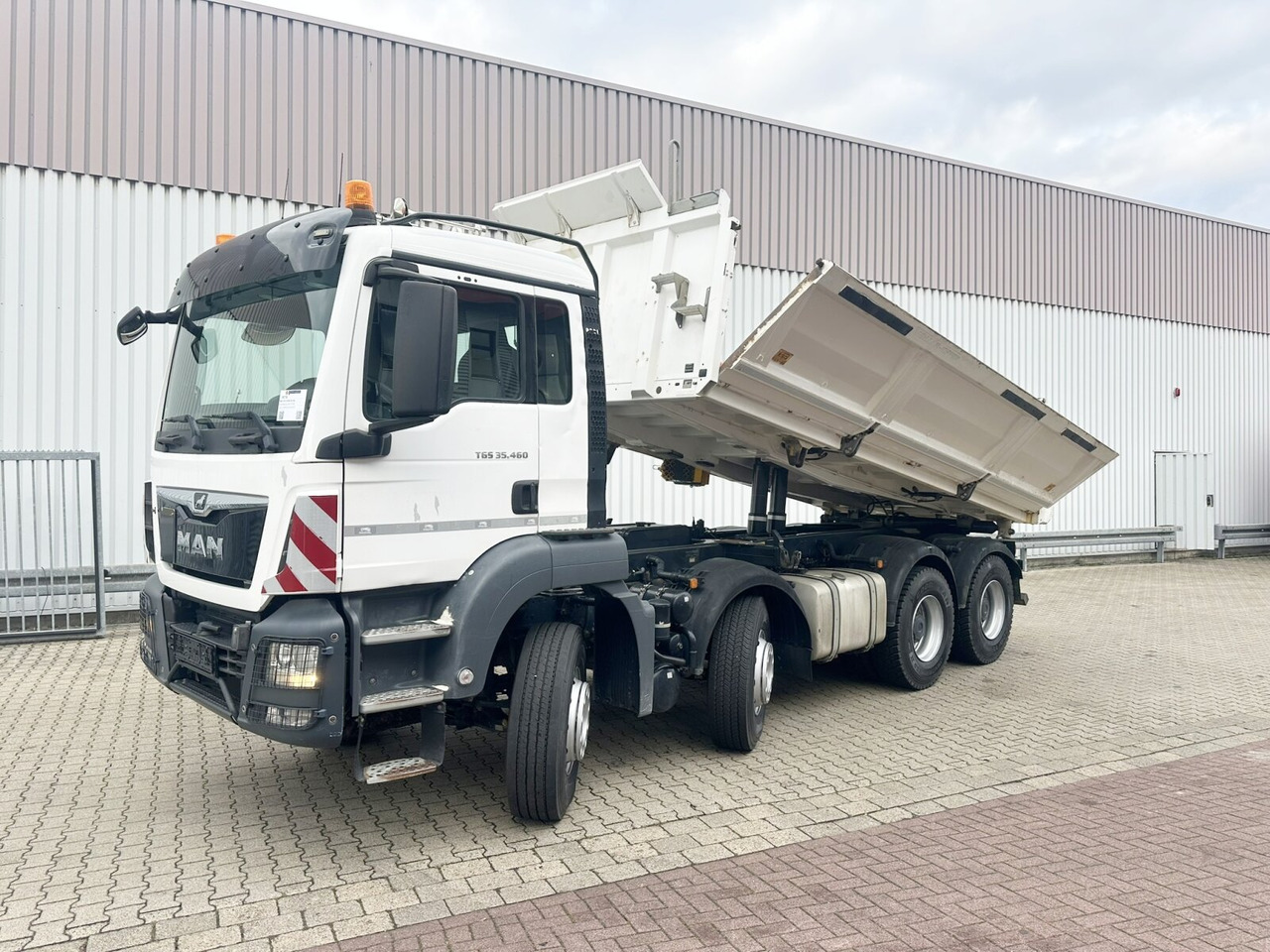 MAN TGS 35.460 8X4 BB TGS 35.460 8X4 BB, Meiller Bordmatik, Rollplane, 13m³ - Kipper: das Bild 1 MAN TGS 35.460 8X4 BB TGS 35.460 8X4 BB, Meiller Bordmatik, Rollplane, 13m³ - Kipper: das Bild 1