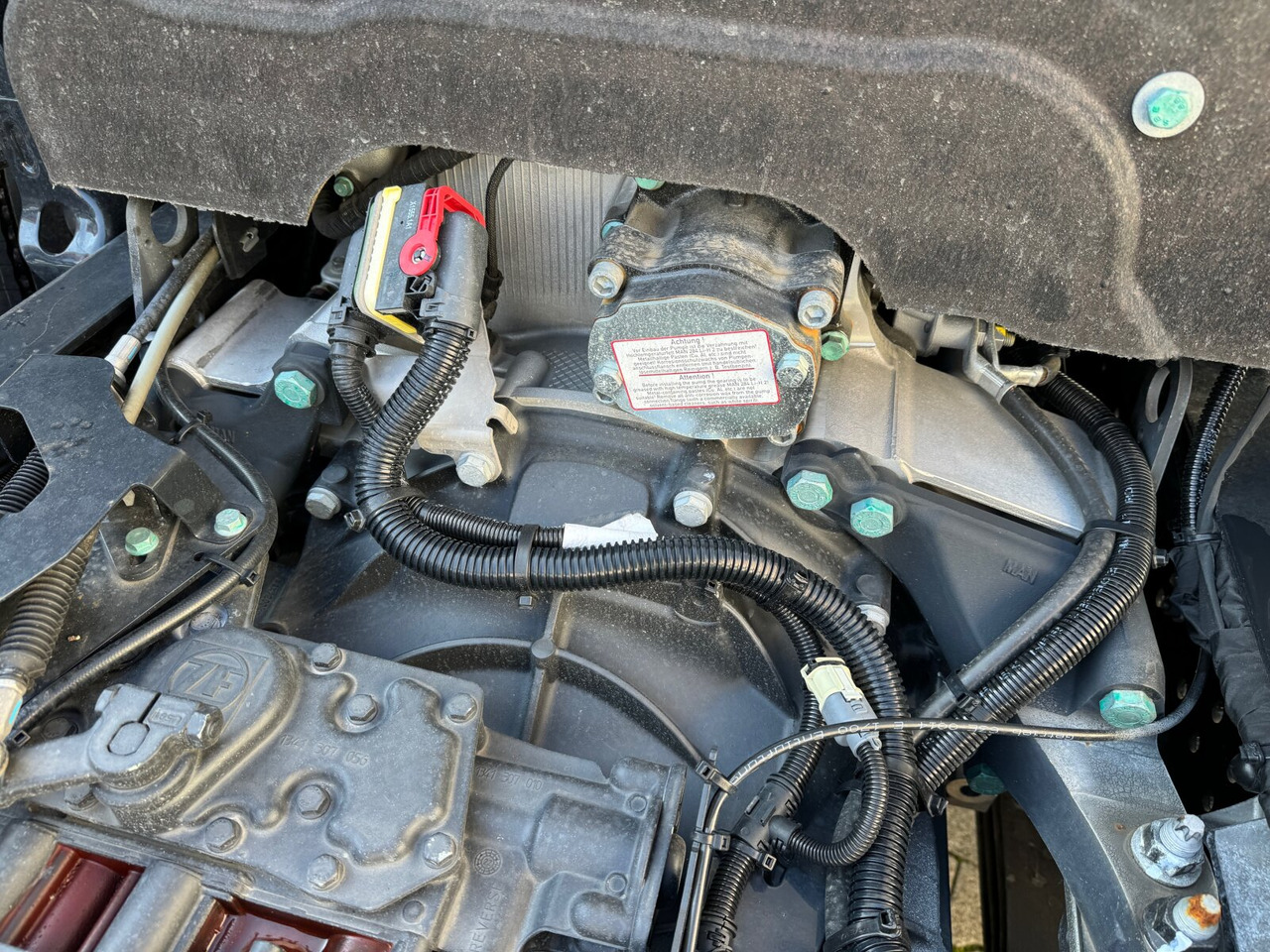 MAN TGS 35.480 8x6H BL CH TGS 35.480 8x6H BL CH, HydroDrive, Navi, Nebenantrieb – Leasing MAN TGS 35.480 8x6H BL CH TGS 35.480 8x6H BL CH, HydroDrive, Navi, Nebenantrieb: das Bild 10