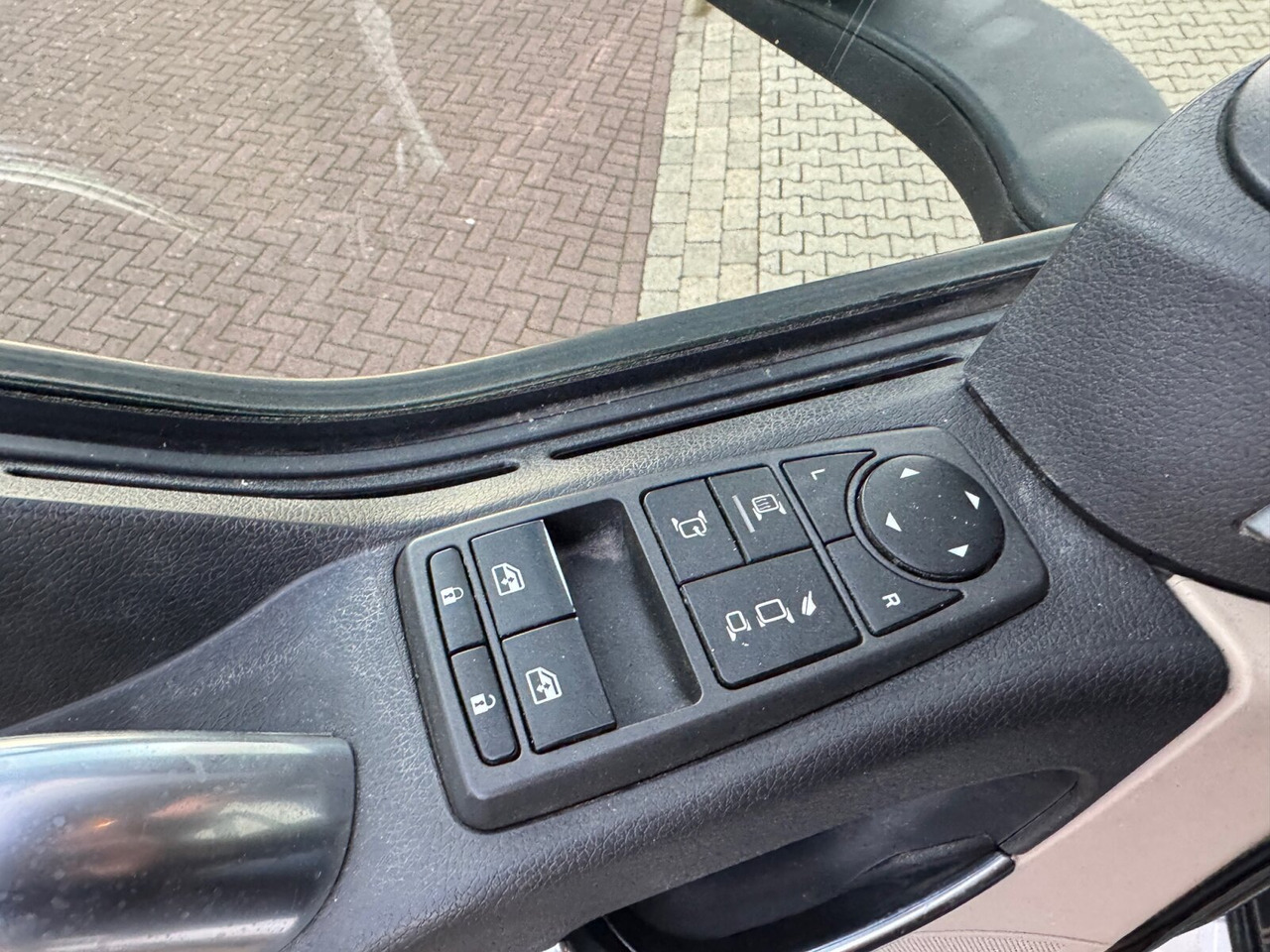 MAN TGS 35.500 8X4 BB TGS 35.500 8X4 BB, Intarder - Abrollkipper: das Bild 3 MAN TGS 35.500 8X4 BB TGS 35.500 8X4 BB, Intarder - Abrollkipper: das Bild 3