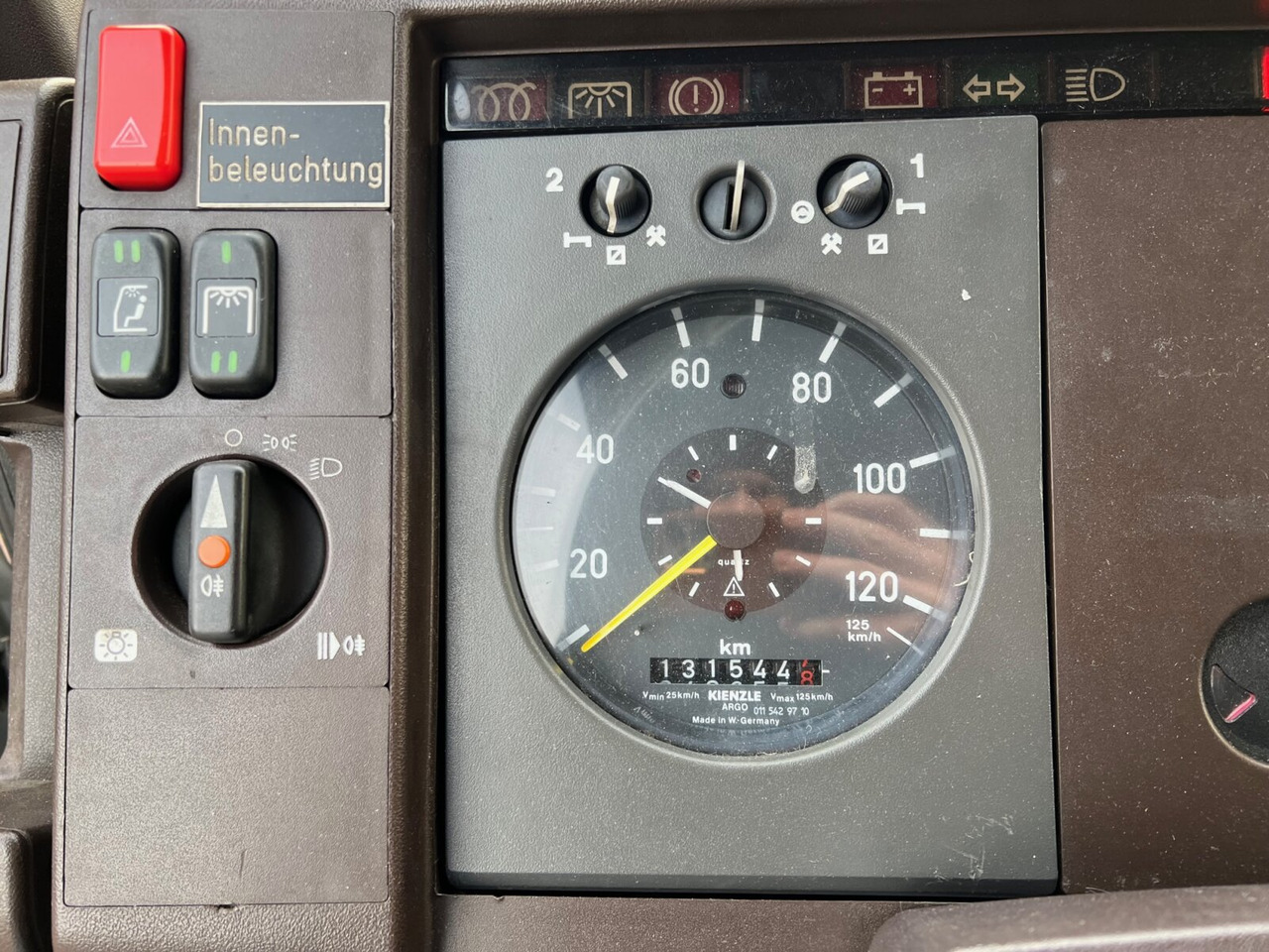 Mercedes-Benz 711 D-KA 4x2 711 D-KA 4x2, Standklima, 11-Sitze, 2 x on stock - Kleinbus, Personentransporter: das Bild 5 Mercedes-Benz 711 D-KA 4x2 711 D-KA 4x2, Standklima, 11-Sitze, 2 x on stock - Kleinbus, Personentransporter: das Bild 5