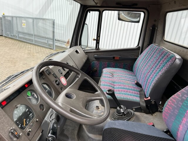Mercedes-Benz 811 K 4x2 811 K 4x2 - Kipper: das Bild 2 Mercedes-Benz 811 K 4x2 811 K 4x2 - Kipper: das Bild 2