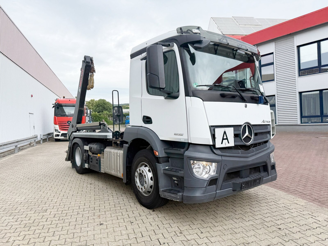 Absetzkipper Mercedes-Benz Actros 1832 L 4x2 Actros 1832 L 4x2, Navi, MultimediaCockpit, Funk: das Bild 10