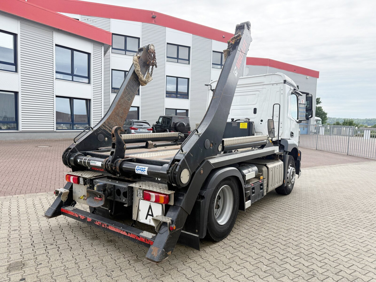 Absetzkipper Mercedes-Benz Actros 1832 L 4x2 Actros 1832 L 4x2, Navi, MultimediaCockpit, Funk: das Bild 11