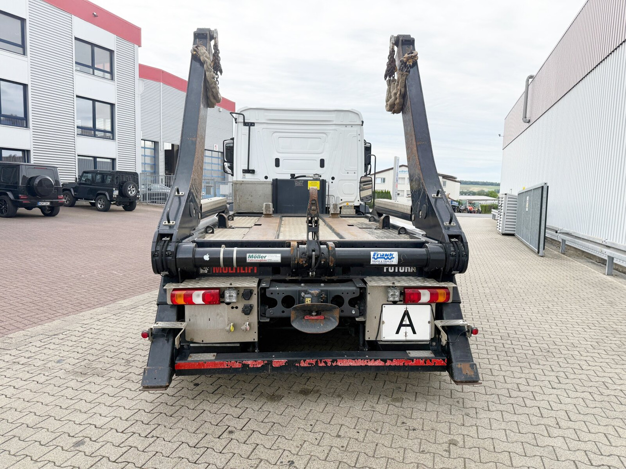 Absetzkipper Mercedes-Benz Actros 1832 L 4x2 Actros 1832 L 4x2, Navi, MultimediaCockpit, Funk: das Bild 12