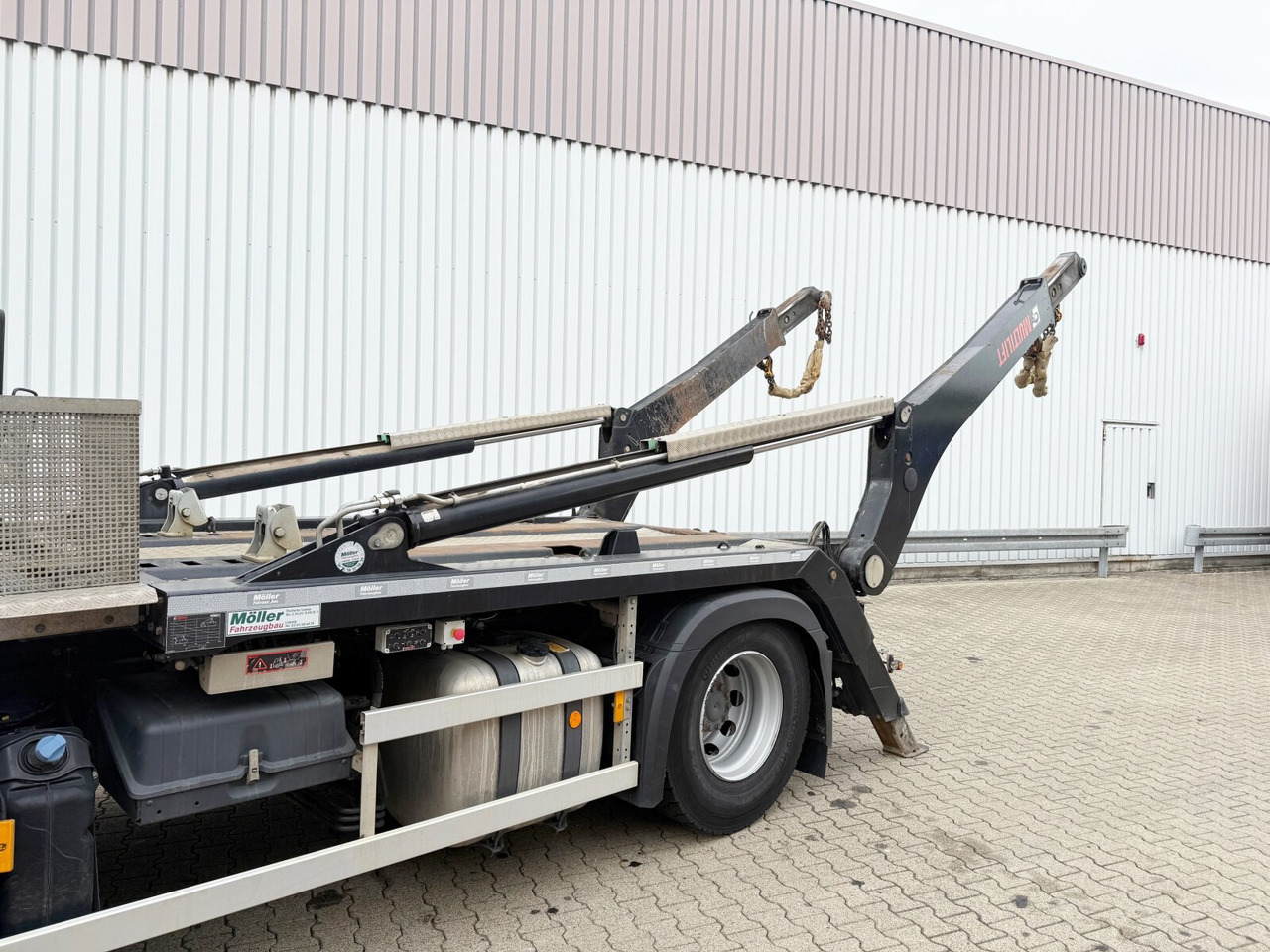 Absetzkipper Mercedes-Benz Actros 1832 L 4x2 Actros 1832 L 4x2, Navi, MultimediaCockpit, Funk: das Bild 15