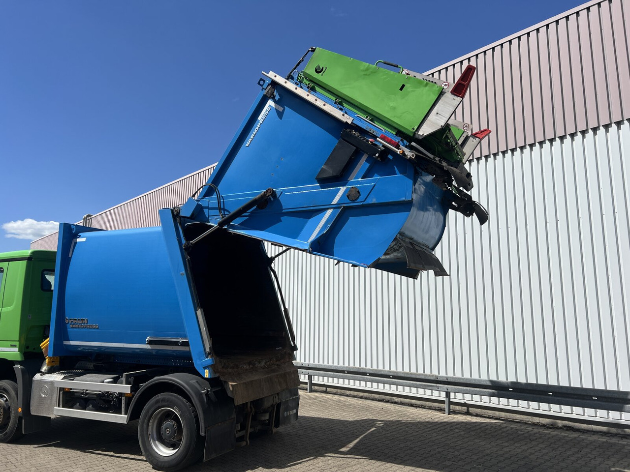 Mercedes-Benz Actros 2032 LA 4x4 Actros 2032 LA 4x4, Faun Variopress 310 ca. 10m³, Zöller Schüttung – Leasing Mercedes-Benz Actros 2032 LA 4x4 Actros 2032 LA 4x4, Faun Variopress 310 ca. 10m³, Zöller Schüttung: das Bild 13