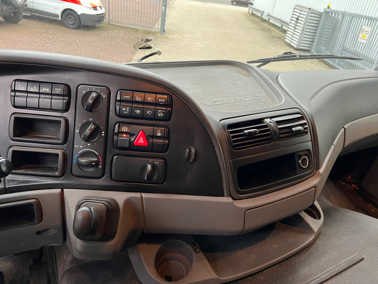 Mercedes-Benz Actros 2541 L 6x2 Actros 2541 L 6x2, Lenk-/Liftachse - Abrollkipper: das Bild 3 Mercedes-Benz Actros 2541 L 6x2 Actros 2541 L 6x2, Lenk-/Liftachse - Abrollkipper: das Bild 3