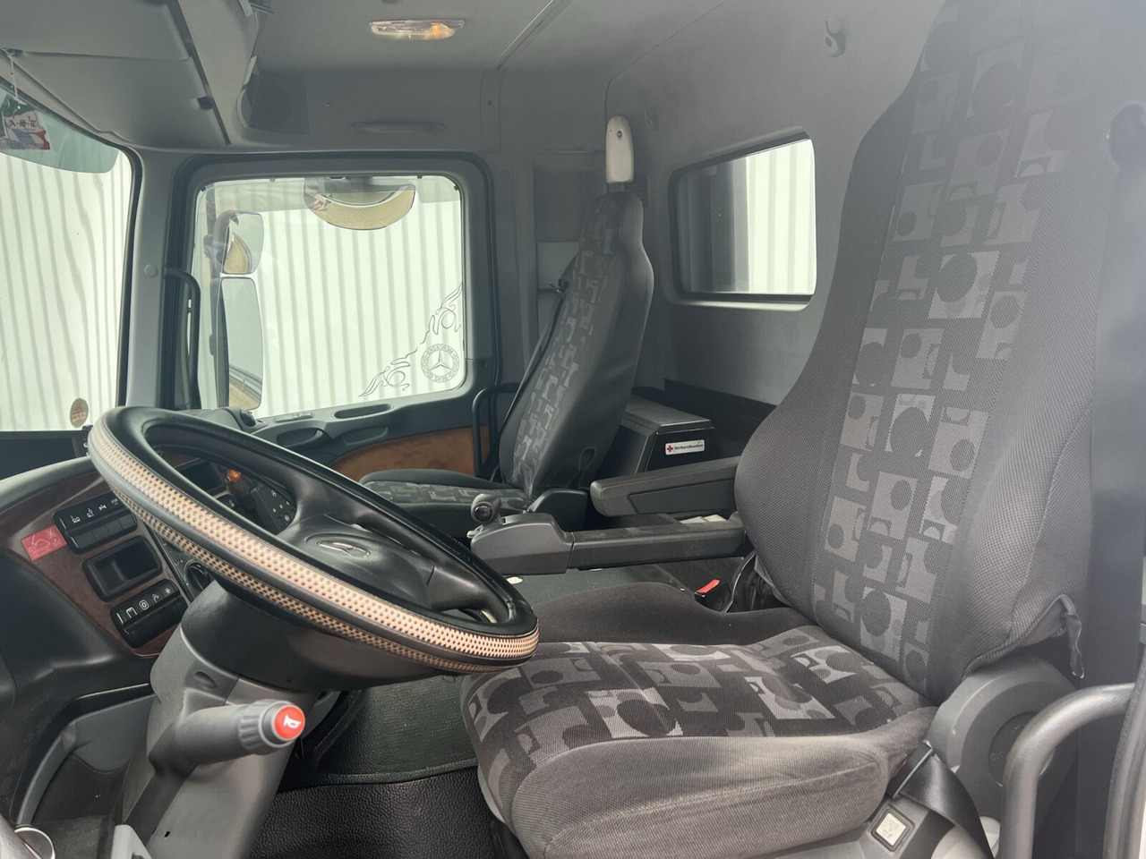 Mercedes-Benz Actros 2546 L 6x2 Actros 2546 L 6x2/48, Lift-/Lenkachse, RK 20.70 bis 7 m Container - Abrollkipper: das Bild 3 Mercedes-Benz Actros 2546 L 6x2 Actros 2546 L 6x2/48, Lift-/Lenkachse, RK 20.70 bis 7 m Container - Abrollkipper: das Bild 3