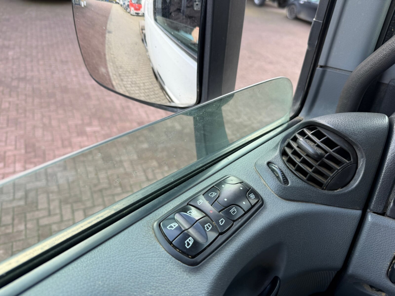 Mercedes-Benz Actros 2644 L 6x4 Actros 2644 L 6x4 - Fahrgestell LKW: das Bild 2 Mercedes-Benz Actros 2644 L 6x4 Actros 2644 L 6x4 - Fahrgestell LKW: das Bild 2