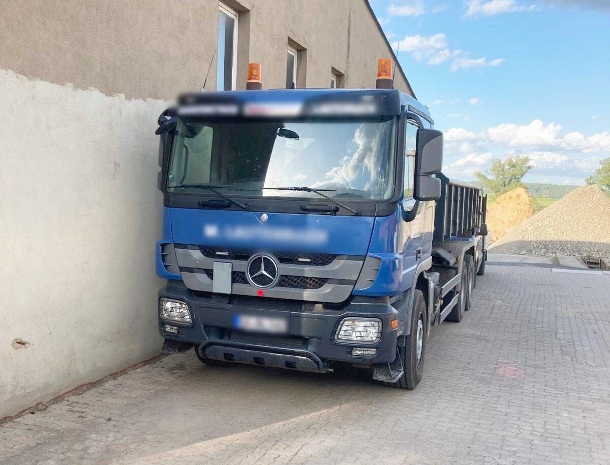 Mercedes-Benz Actros 3346 6x4 Actros 3346 6x4, Retarder - Abrollkipper: das Bild 2 Mercedes-Benz Actros 3346 6x4 Actros 3346 6x4, Retarder - Abrollkipper: das Bild 2