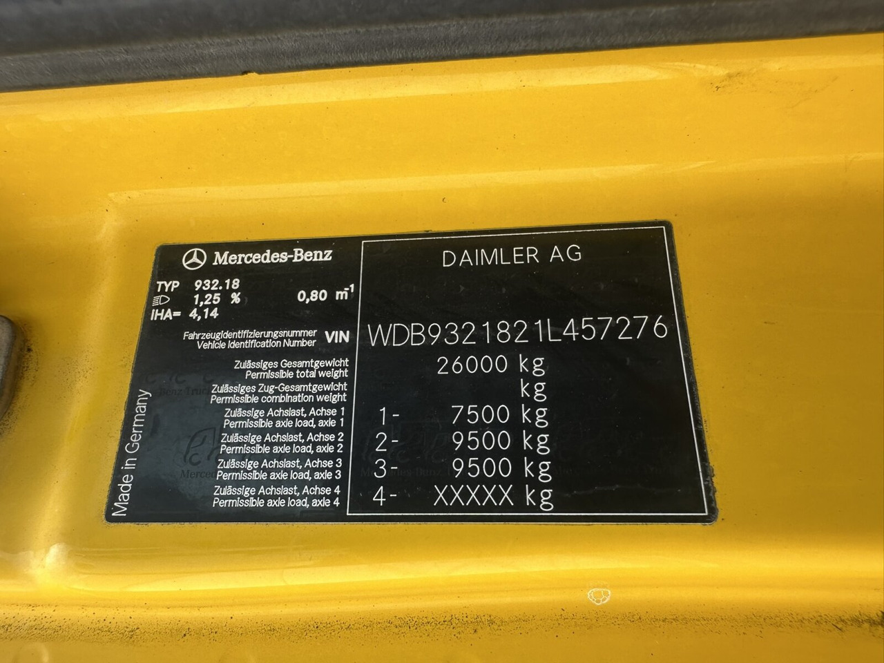 Mercedes-Benz Actros 3348 AK 6x6 Actros 3348 AK 6x6, Bordmatik links - Kipper: das Bild 4 Mercedes-Benz Actros 3348 AK 6x6 Actros 3348 AK 6x6, Bordmatik links - Kipper: das Bild 4