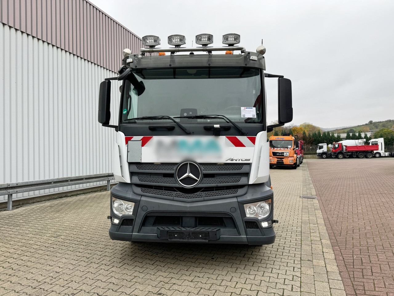 Abrollkipper Mercedes-Benz Antos 2536 L 6x2 Antos 2536 L 6x2, Liftachse, Hiab XR 21S61 bis 7 m Container: das Bild 8