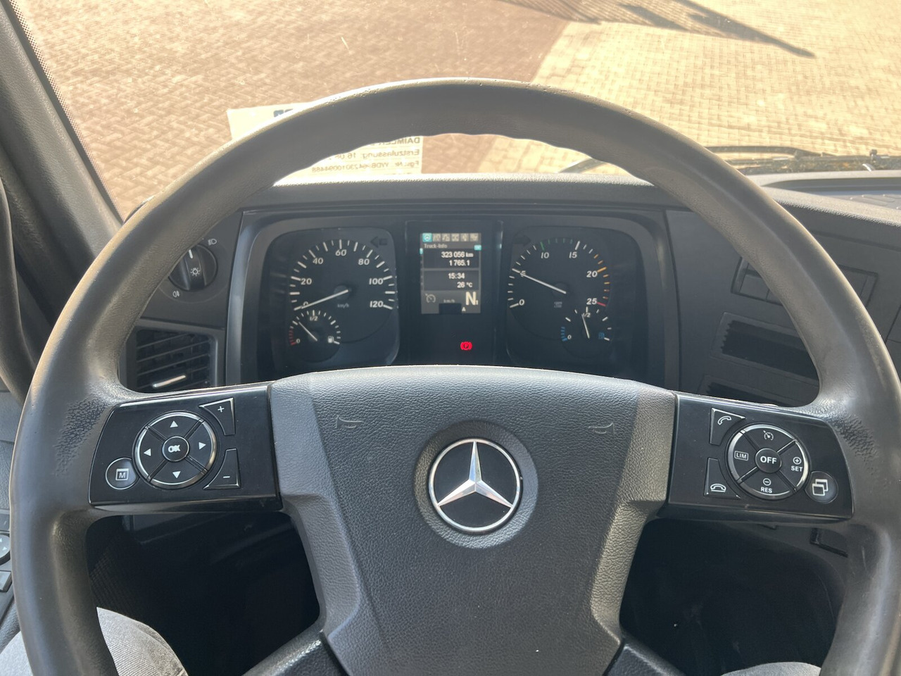 Mercedes-Benz Arocs 3243 K 8x4/4 Arocs 3243 K 8x4/4, Bordmatik - Kipper: das Bild 4 Mercedes-Benz Arocs 3243 K 8x4/4 Arocs 3243 K 8x4/4, Bordmatik - Kipper: das Bild 4