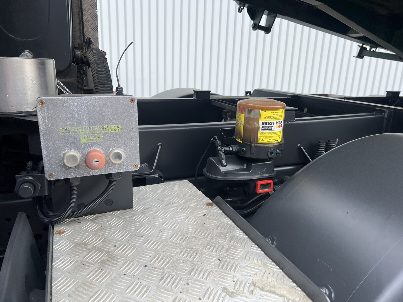 Mercedes-Benz Arocs 3243 K 8x4 Arocs 3243 K 8x4, Ressenig Thermo Alukipper 3-S - Kipper: das Bild 2 Mercedes-Benz Arocs 3243 K 8x4 Arocs 3243 K 8x4, Ressenig Thermo Alukipper 3-S - Kipper: das Bild 2