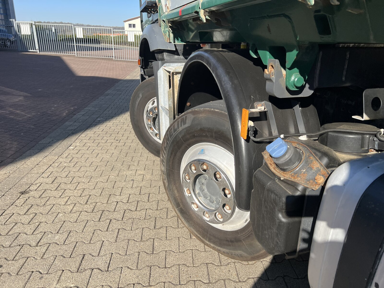 Mercedes-Benz Arocs 3243 K 8x4 Arocs 3243 K 8x4, Ressenig Thermo Alukipper 3-S - Kipper: das Bild 4 Mercedes-Benz Arocs 3243 K 8x4 Arocs 3243 K 8x4, Ressenig Thermo Alukipper 3-S - Kipper: das Bild 4