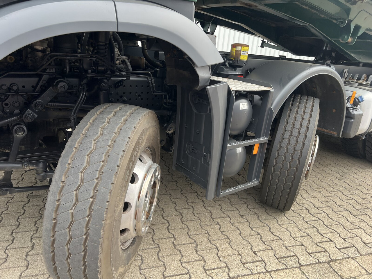 Mercedes-Benz Arocs 3243 K 8x4 Arocs 3243 K 8x4, Ressenig Thermo Alukipper 3-S - Kipper: das Bild 3 Mercedes-Benz Arocs 3243 K 8x4 Arocs 3243 K 8x4, Ressenig Thermo Alukipper 3-S - Kipper: das Bild 3