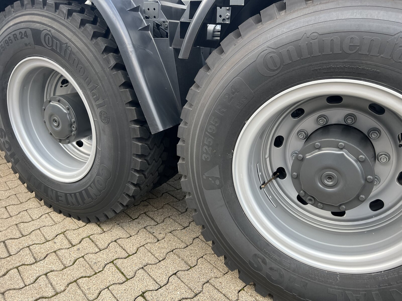 Mercedes-Benz Arocs 4151 AK 8x8/4 Arocs 4151 AK 8x8/4, Grounder - Abrollkipper: das Bild 5 Mercedes-Benz Arocs 4151 AK 8x8/4 Arocs 4151 AK 8x8/4, Grounder - Abrollkipper: das Bild 5