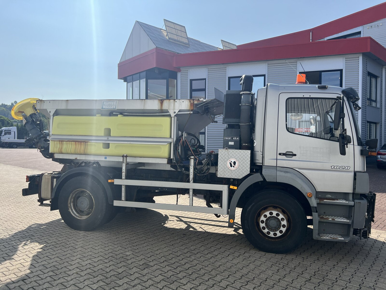 Fahrgestell LKW Mercedes-Benz Atego 1828 L 4x2 Atego 1828 L 4x2, Rechtslenker, Winterdienstaustattung: das Bild 6
