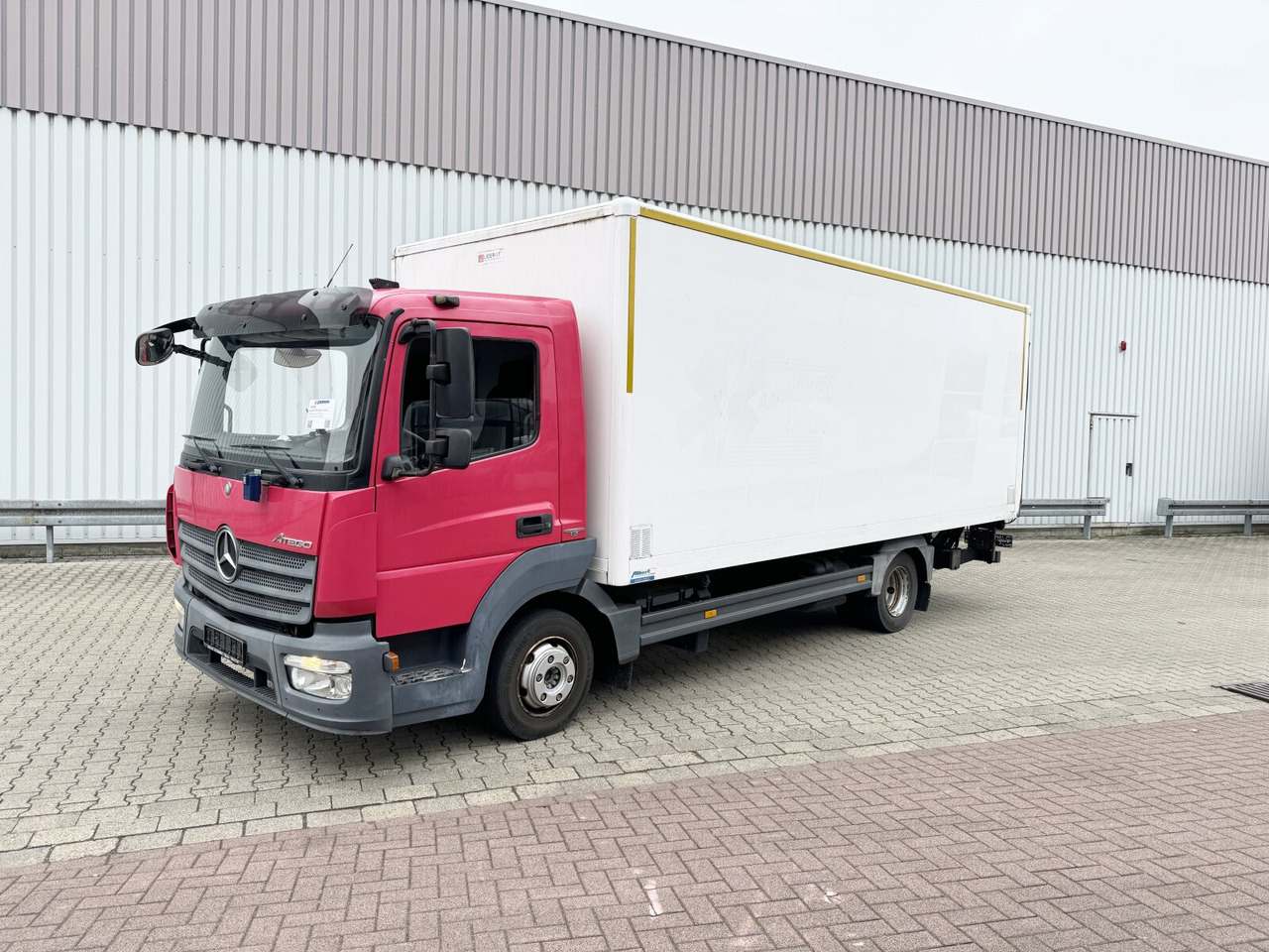 Mercedes-Benz Atego 816 4x2 Atego 816 4x2 mit LBW BÄR - Koffer LKW: das Bild 1 Mercedes-Benz Atego 816 4x2 Atego 816 4x2 mit LBW BÄR - Koffer LKW: das Bild 1