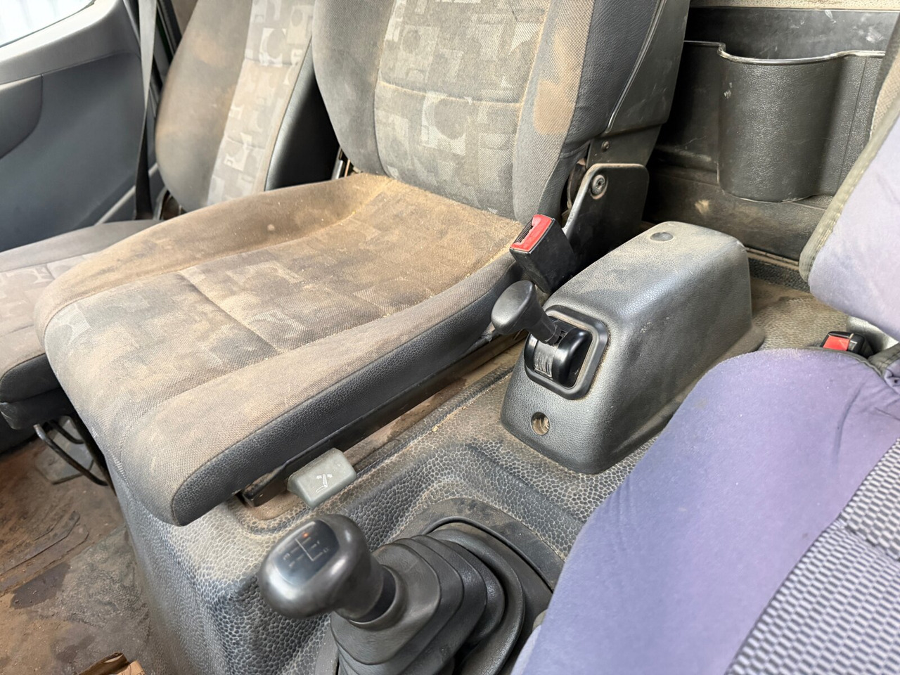 Kipper Mercedes-Benz Atego 818 K 4x2 Atego 818 K 4x2, 2x AHK: das Bild 6 Kipper Mercedes-Benz Atego 818 K 4x2 Atego 818 K 4x2, 2x AHK: das Bild 6