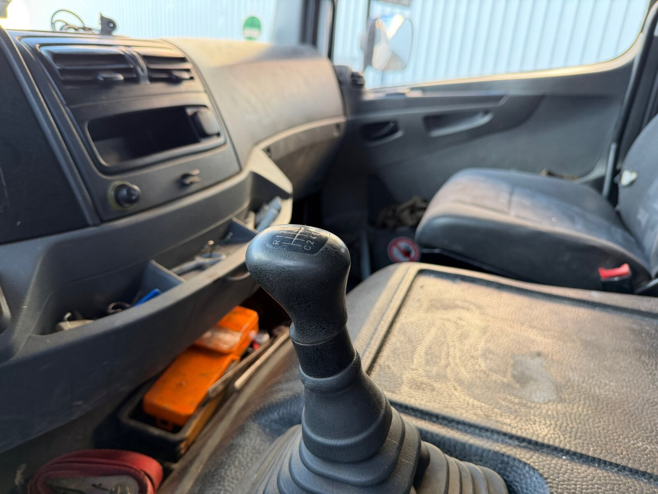 Mercedes-Benz Axor 1829 L 4x2 Axor 1829 L 4x2, 6-Sitzer - Pritsche LKW: das Bild 3 Mercedes-Benz Axor 1829 L 4x2 Axor 1829 L 4x2, 6-Sitzer - Pritsche LKW: das Bild 3