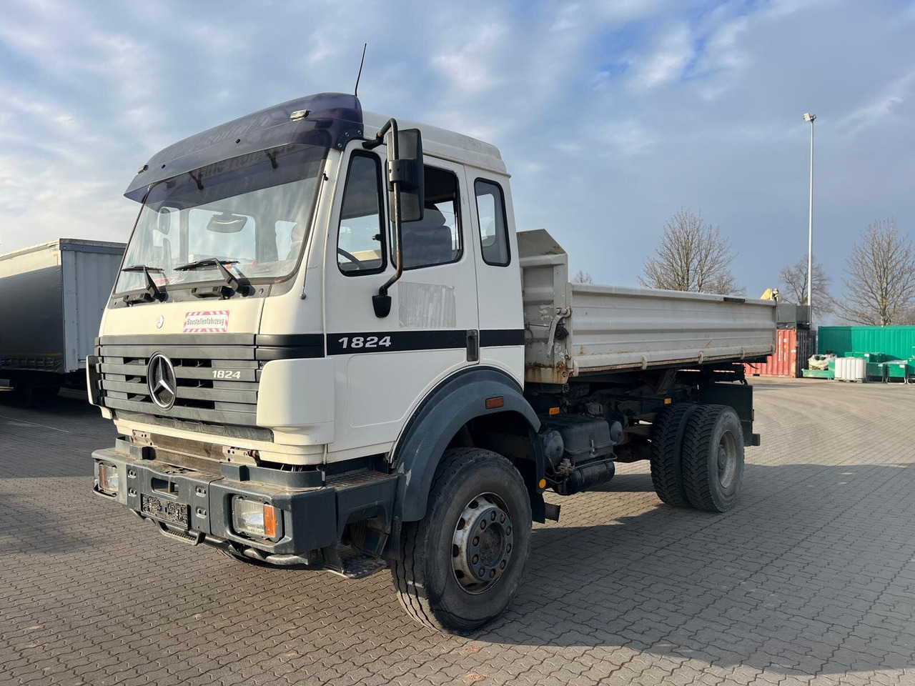 Mercedes-Benz SK 1824 AK 4x4 SK 1824 AK 4x4 - Kipper: das Bild 1 Mercedes-Benz SK 1824 AK 4x4 SK 1824 AK 4x4 - Kipper: das Bild 1