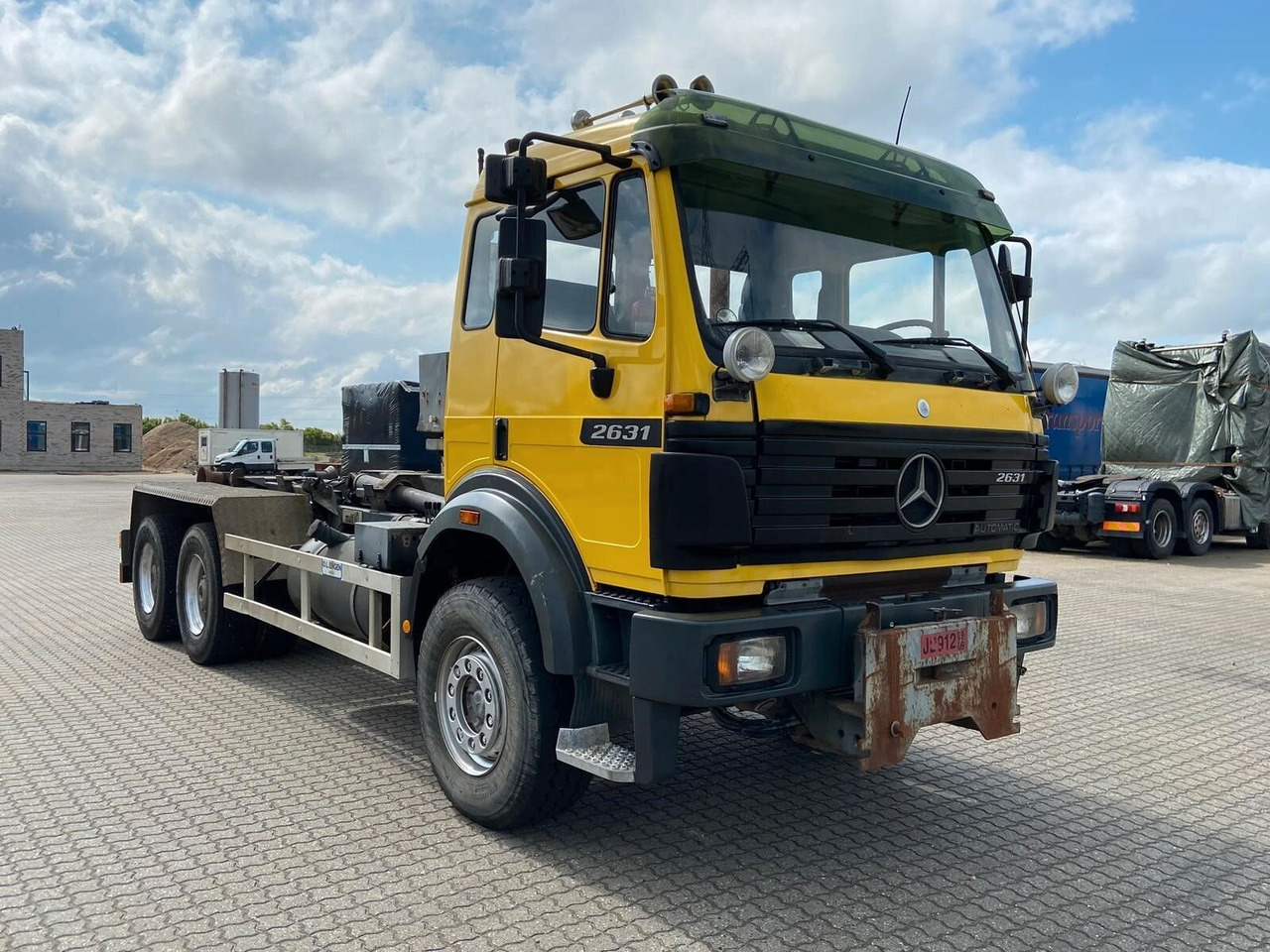 Mercedes-Benz SK II 2631 6x4 SK II 2631 6x4, Winterdienstausstattung - Abrollkipper: das Bild 5 Mercedes-Benz SK II 2631 6x4 SK II 2631 6x4, Winterdienstausstattung - Abrollkipper: das Bild 5