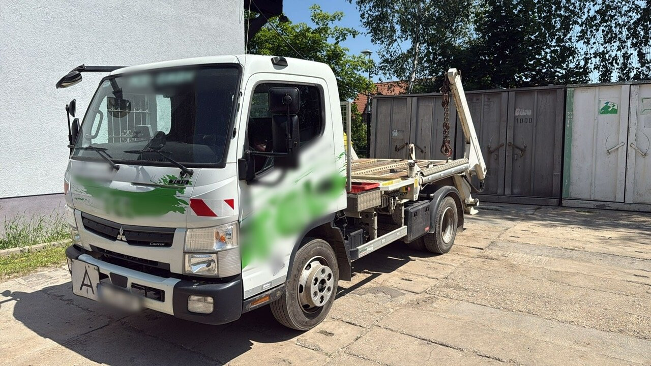Mitsubishi Canter Fuso 7C15 4x2 Canter Fuso 7C15 4x2, Tele-Absetzer, Vereiterbar bis 10m³ - Absetzkipper: das Bild 1 Mitsubishi Canter Fuso 7C15 4x2 Canter Fuso 7C15 4x2, Tele-Absetzer, Vereiterbar bis 10m³ - Absetzkipper: das Bild 1