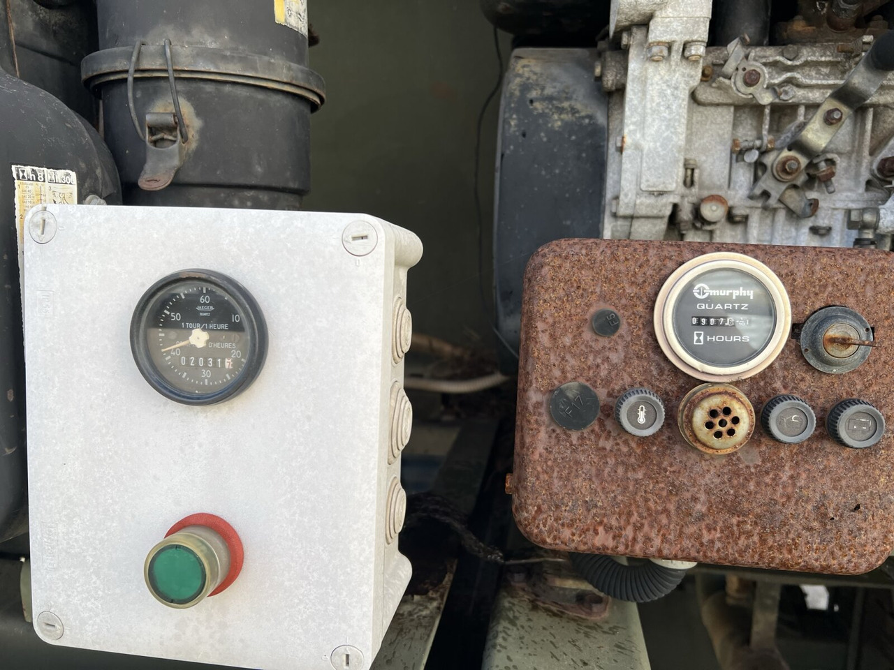 Renault Midliner S170 4x4 Midliner S170 4x4, 6000l Wassertank - Tankwagen: das Bild 2 Renault Midliner S170 4x4 Midliner S170 4x4, 6000l Wassertank - Tankwagen: das Bild 2