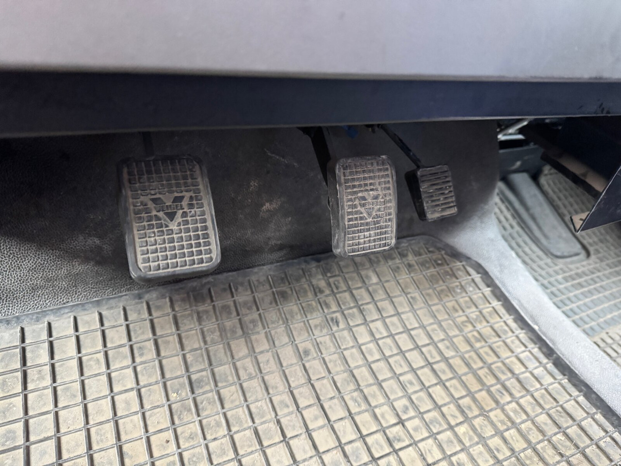 MAN TGX 18.360 4x2 BLS TGX 18.360 4x2 BLS, Fahrschulausstattung - Sattelzugmaschine: das Bild 2 MAN TGX 18.360 4x2 BLS TGX 18.360 4x2 BLS, Fahrschulausstattung - Sattelzugmaschine: das Bild 2