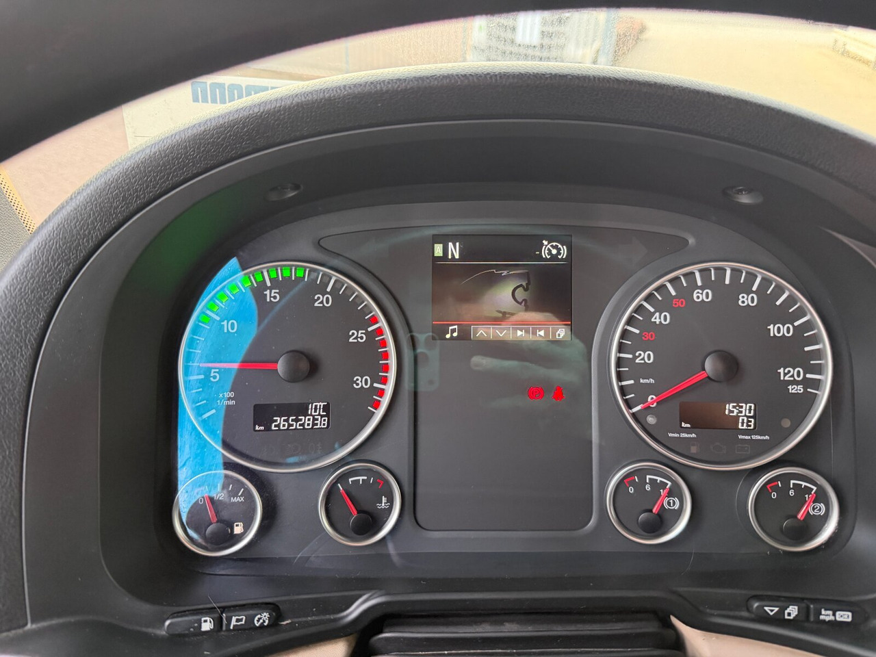 MAN TGX 33.580 6x4 BB TGX 33.580 6x4 BB, Retarder, zZGG 150.000kg - Sattelzugmaschine: das Bild 3 MAN TGX 33.580 6x4 BB TGX 33.580 6x4 BB, Retarder, zZGG 150.000kg - Sattelzugmaschine: das Bild 3