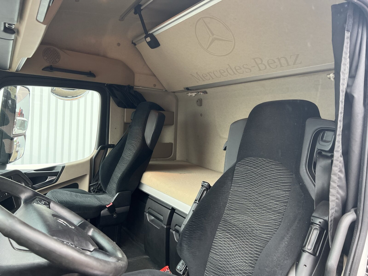 Mercedes-Benz Actros 1842 LS 4x2 Actros 1842 LS 4x2, 6x VORHANDEN - Sattelzugmaschine: das Bild 4 Mercedes-Benz Actros 1842 LS 4x2 Actros 1842 LS 4x2, 6x VORHANDEN - Sattelzugmaschine: das Bild 4