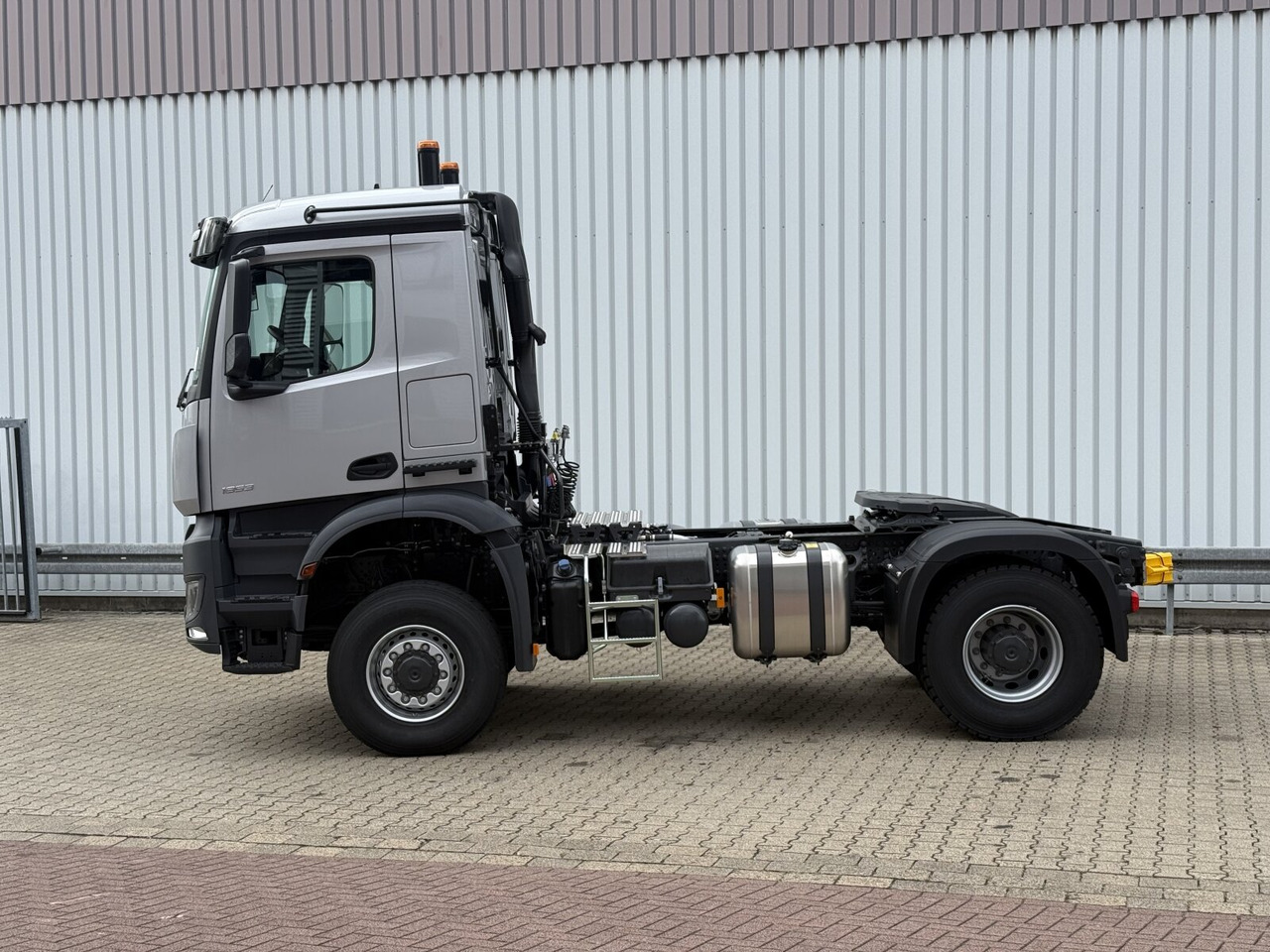 Sattelzugmaschine neu kaufen Mercedes-Benz Arocs 1853 AS 4x4 Arocs 1853 AS 4x4, Retarder, MultimediaCockpit, Navi: das Bild 8