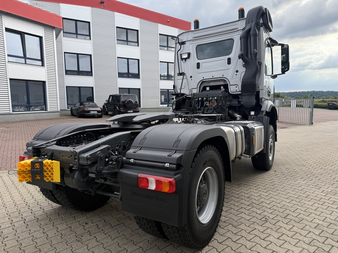 Sattelzugmaschine neu kaufen Mercedes-Benz Arocs 1853 AS 4x4 Arocs 1853 AS 4x4, Retarder, MultimediaCockpit, Navi: das Bild 12