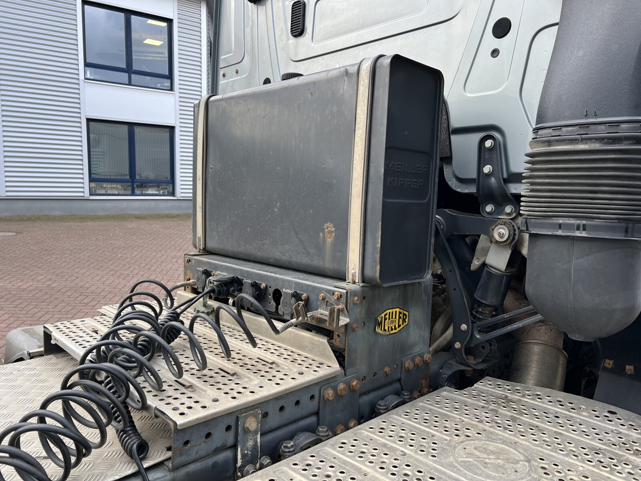 Mercedes-Benz Arocs 2651 LS 6x4 Arocs 2651 LS 6x4, Retarder, StreamSpace, Hydraulik - Sattelzugmaschine: das Bild 4 Mercedes-Benz Arocs 2651 LS 6x4 Arocs 2651 LS 6x4, Retarder, StreamSpace, Hydraulik - Sattelzugmaschine: das Bild 4