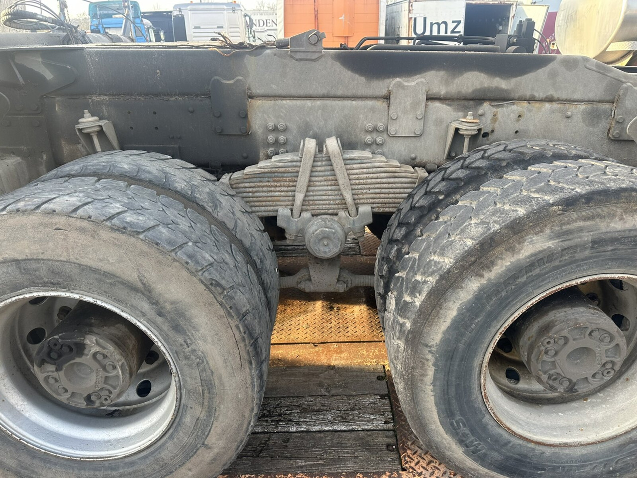 Scania 124C 400 6x6 124C 400 6x6 - Kipper: das Bild 4 Scania 124C 400 6x6 124C 400 6x6 - Kipper: das Bild 4