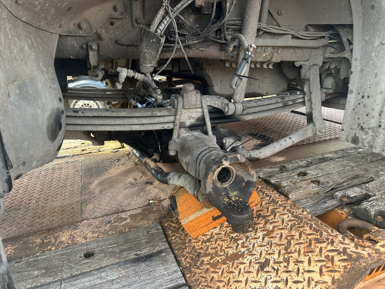 Scania 124C 400 6x6 124C 400 6x6 - Kipper: das Bild 3 Scania 124C 400 6x6 124C 400 6x6 - Kipper: das Bild 3