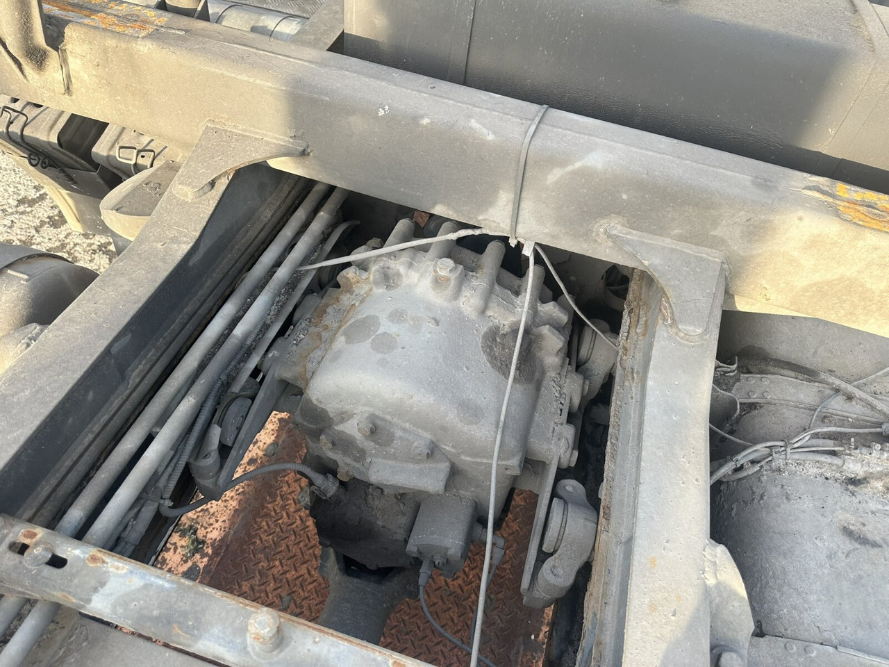 Scania 124C 400 6x6 124C 400 6x6 - Kipper: das Bild 5 Scania 124C 400 6x6 124C 400 6x6 - Kipper: das Bild 5